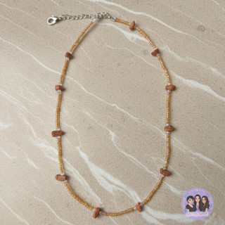 Colar com Pedrinhas e Miçangas estilo Pedra do Sol Goldstone Colar Com Pedras Naturais Colar Com Pedra Marrom