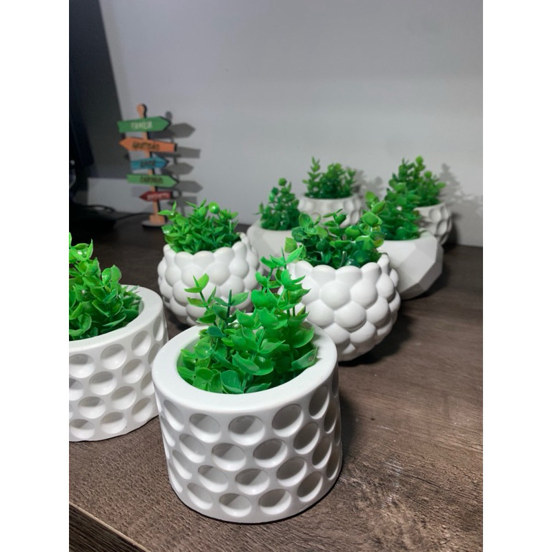 KIT 8 vasos 9x8cm com plantas artificiais