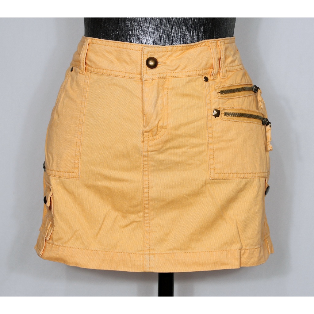 Saia mini curta jeans amarela cargo spikes Y2K - Veste 40 - Ref. 5365 (brechó)