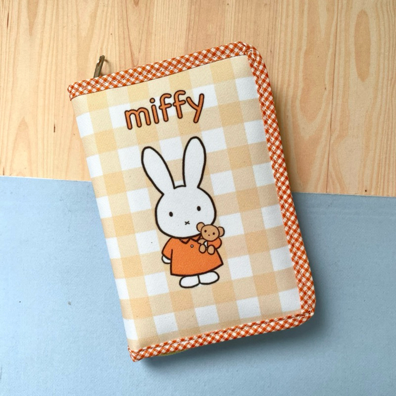 Porta Documentos e Passaporte Miffy -  FECHAMENTO COM ZÍPER