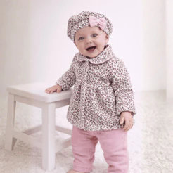 Conjunto Bebê Menina em Soft Estampa Oncinha Laço 3 Peças Casaco + Calça + Boina Inverno