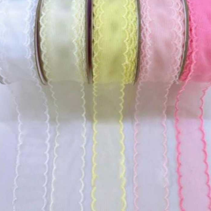 Fita de organza com borda escalope ondulada 38mm em Oferta na Shopee