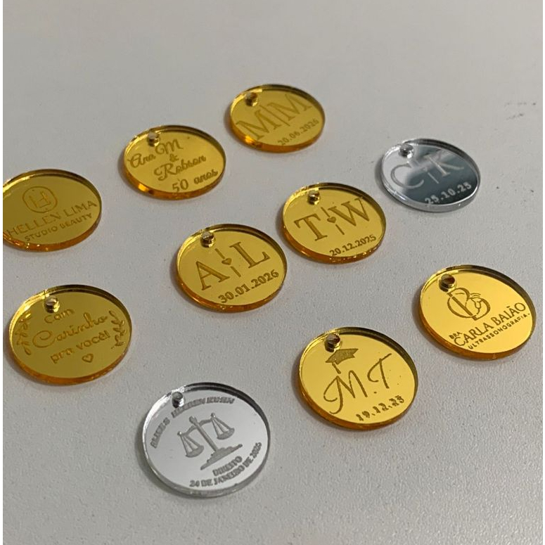 Kit Tags etiqueta 2cm 20,30,40,50 GRAVADA A LASER  Acrílica Personalizada Nome ou logo| Lembrancinha, Brinde e Casamento em Oferta na Shopee