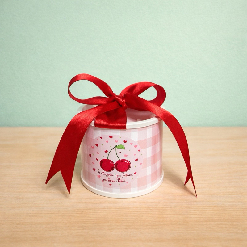 TUBO LATA 5x6  PERSONALIZADA, COM LAÇO | LEMBRANCINHA DE ANIVERSÁRIO | PERSONALIZAMOS COM NOME TEMA CEREJINHA DO BOL em Oferta na Shopee