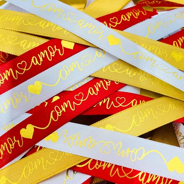 Fita de Cetim decorado Com Amor 15mm Hot Stamping em Oferta na Shopee