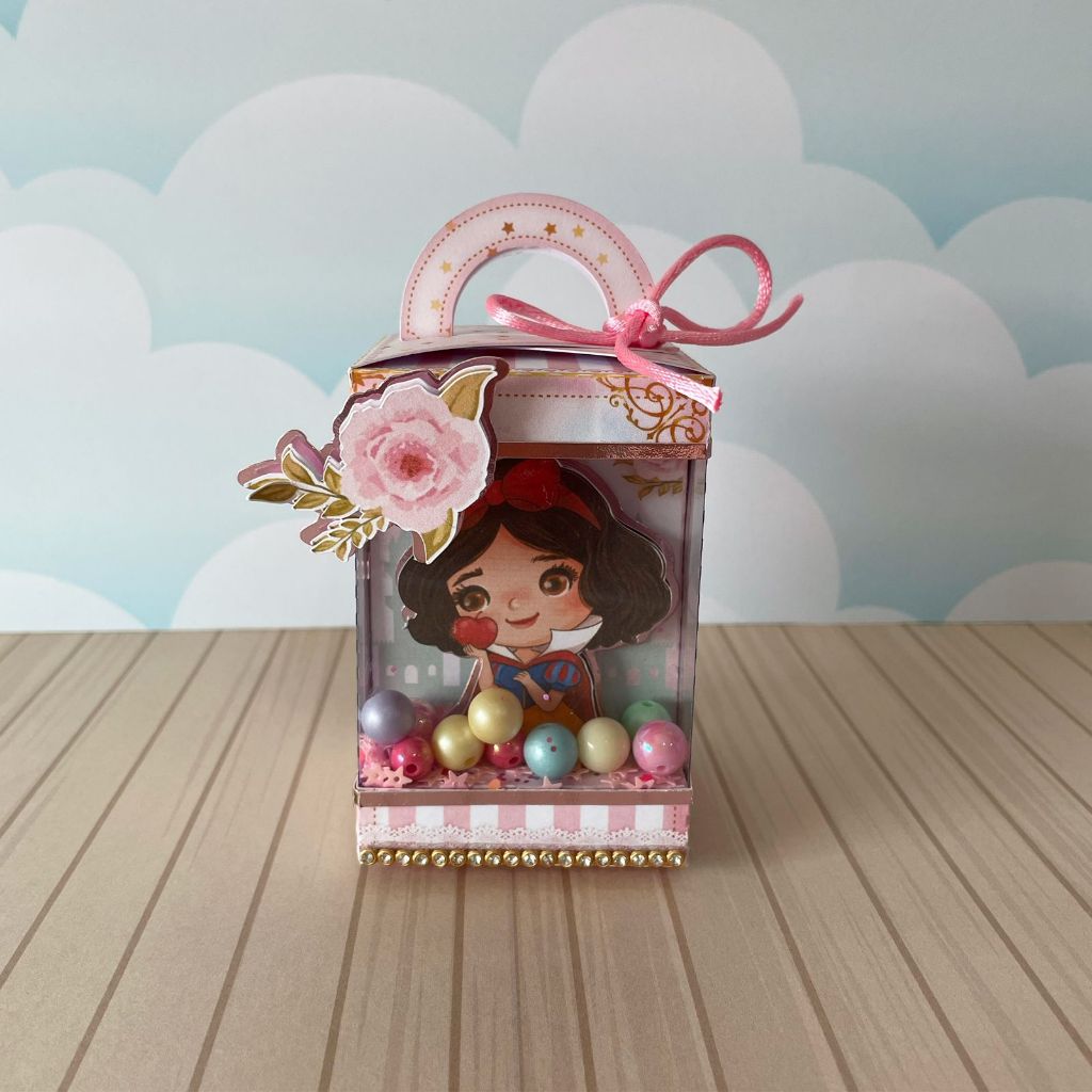 ✨ Caixa Quadrada com Alça Luxo - Princesas da Disney, Baby - Papelaria Personalizada - Lembrancinha de Festa