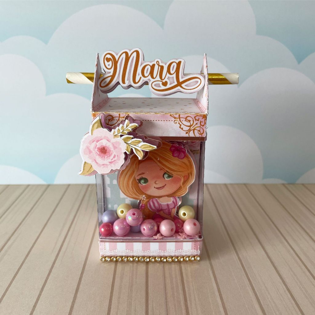 ✨  Caixa Cubo c/ Canudinho Vitrine - Princesas da Disney, Baby - Papelaria Personalizada - Lembrancinha de Festa