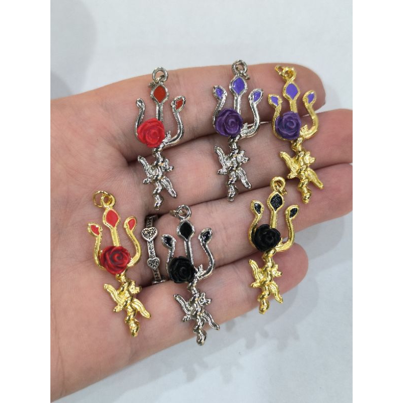 Pingente Tridente Pomba Gira Decorado  com Flor - 1 Unidade em Oferta na Shopee