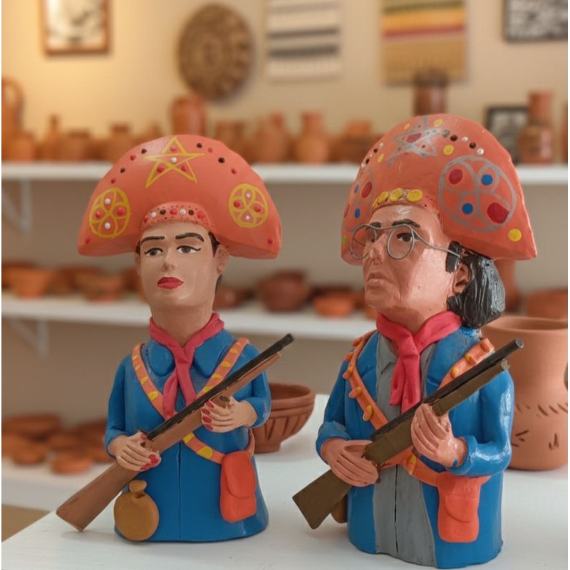 escultura busto artesanato nordestino lampião Maria bonita argila barro cultura nordeste ceará decoração retro história