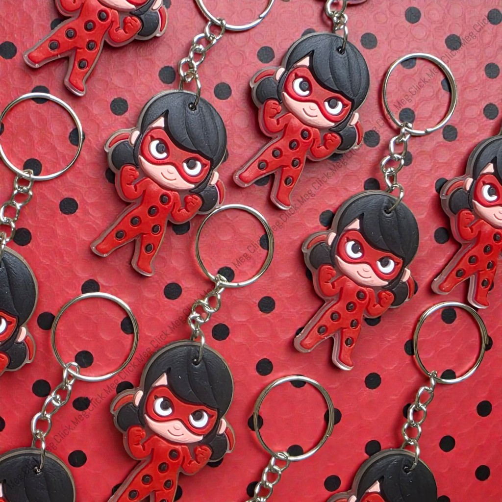 Kit 10 ou 30 Chaveiros Heroína Joaninha | Lembrancinha de Aniversário, Festa Infantil e Brinde Criativo em Oferta na Shopee