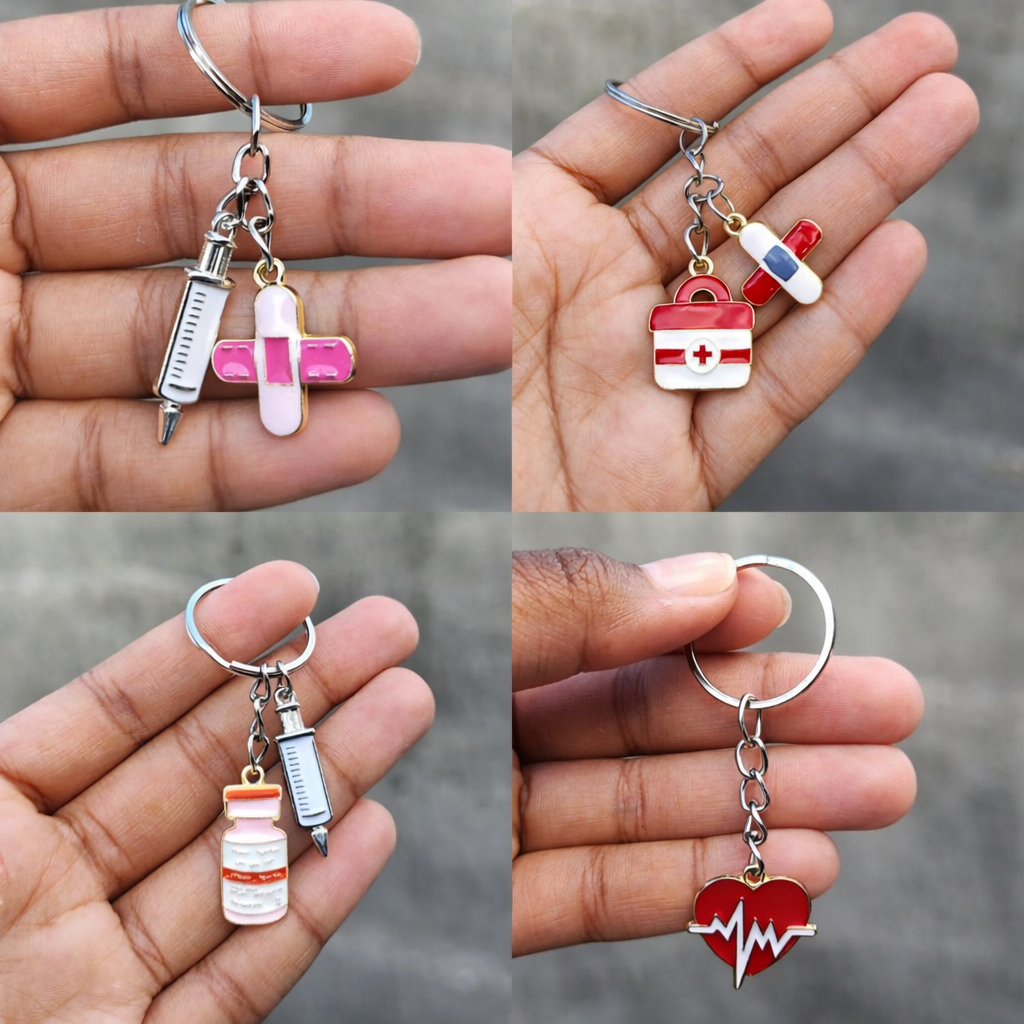 Chaveiro Área da Saúde com Pingentes – Seringa, Microscópio e Hospital - medicina,enfermagem,biomedicina