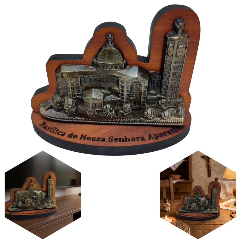 Adorno de Mesa Basílica de Nossa Senhora Aparecida Feita em Metal Cor Ouro Antigo e Madeira Peroba Peça Exclusiva