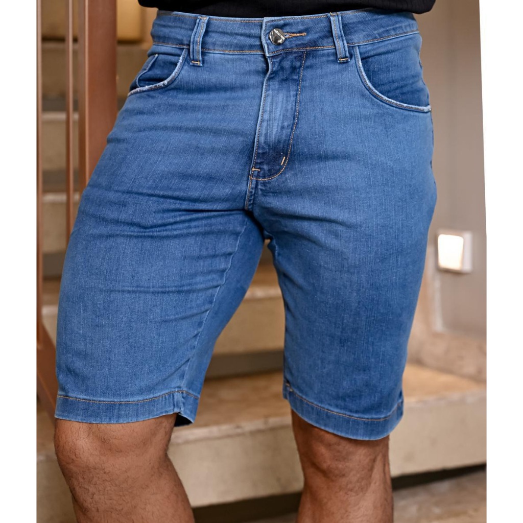 Bermuda Jeans Claro Masculina 40 ao 48 com Elastano Lisa Básica