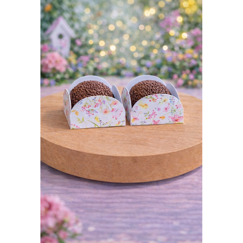 50 FORMINHAS PERSONALIZADAS PARA DOCES / LEMBRANCINHA / FESTA INFANTIL JARDIM DAS BORBOLETAS