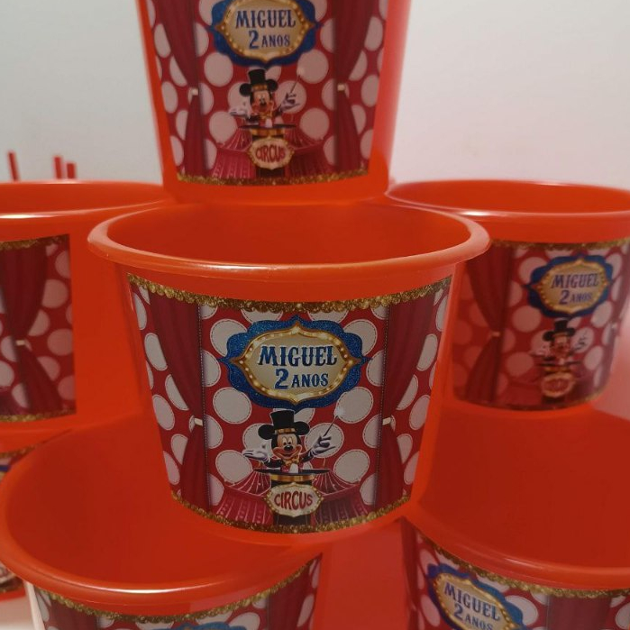 Balde de pipoca 1,5 litros personalizados Masha e o Urso e QUALQUER outro TEMA cineminha festa infantil LEMBRANÇAS BALDE