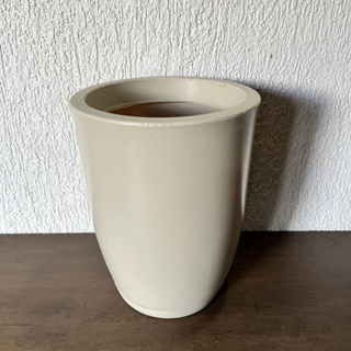 Vaso Decorativo Coluna Ravenna Lisa Polietileno Tamanho P Medidas 44cm X 31cm X 20cm em Oferta na Shopee