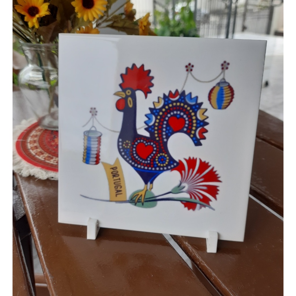 Souvenir Portugal em cerâmica 15cm x 15cm galinho de Barcelos