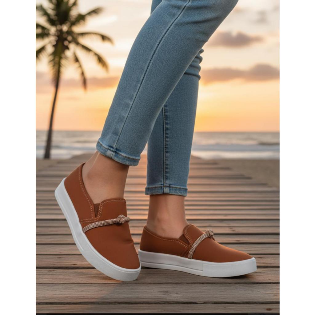 Tênis Feminino Stillus Casual Iate Slip On Calce Fácil confortável Laço Strass