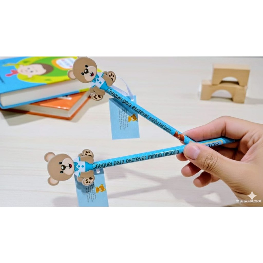 Lapis Personalizado Ursinho  com tag / mimo/ lembrancinha / chá revelação / maternidade / Batizado