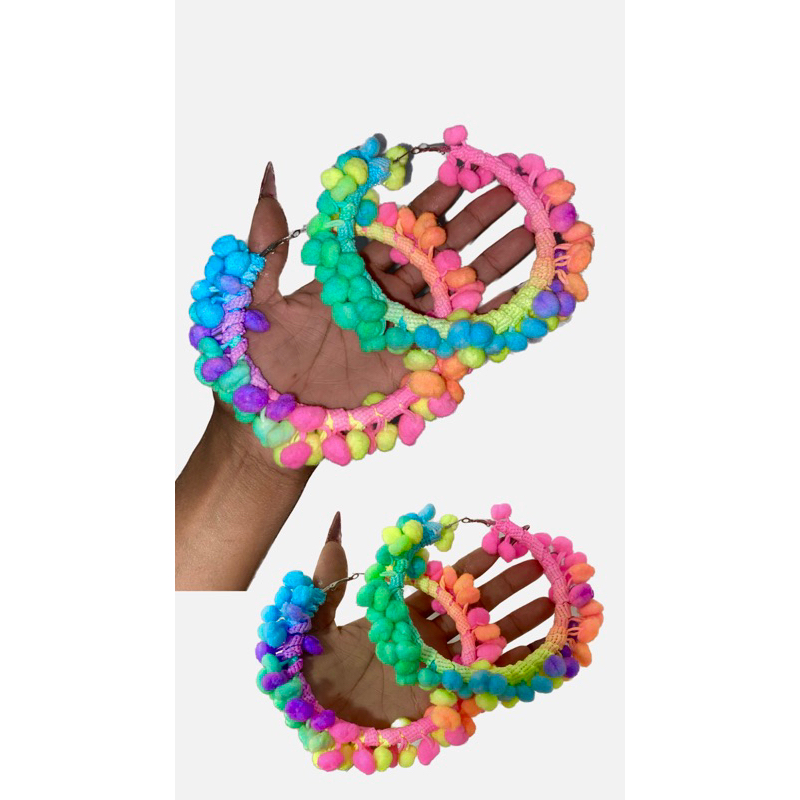 Argola Pompom Candy - Carnaval / argola decorada / argola diferente / fantasia de carnaval