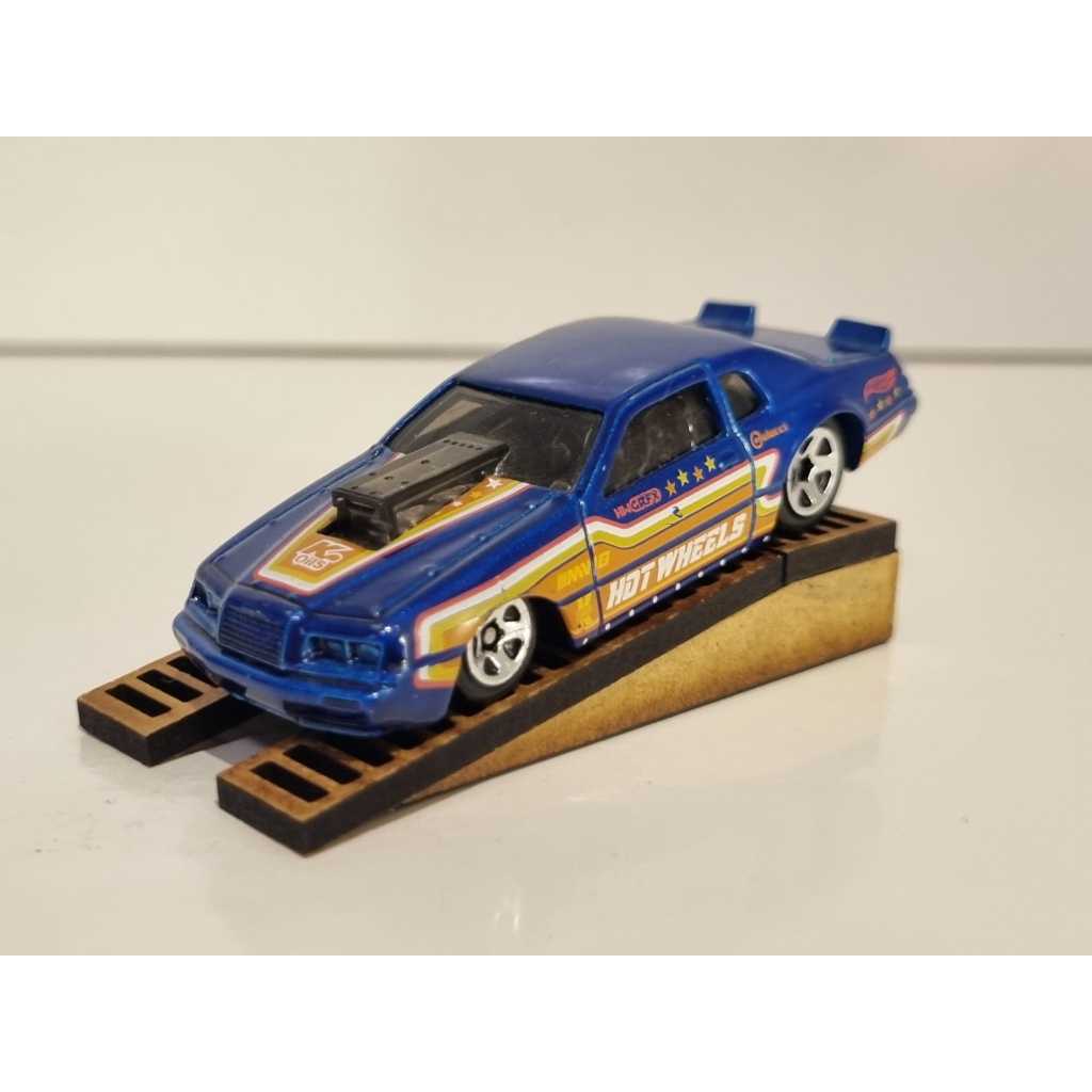 Hot Wheels Ford Thunderbird Pro Stock 86 01 - V8 Muscle - Azul - Loose - Americano