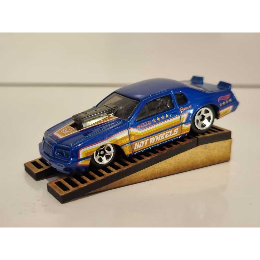 Hot Wheels Ford Thunderbird Pro Stock 86 02 - V8 Muscle - Azul - Loose - Americano