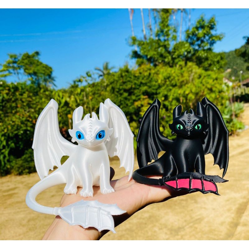 Dragão Banguela e Furia da luz em Oferta na Shopee