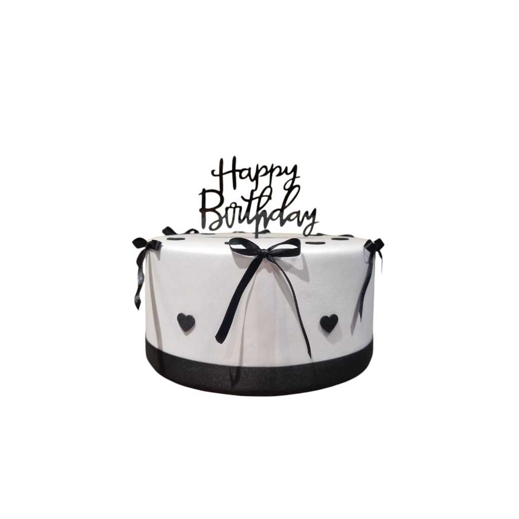 Bolo fake falso pequeno vintage preto e branco com laços e coração para Ensaios e Festas 20x10 cm em Oferta na Shopee