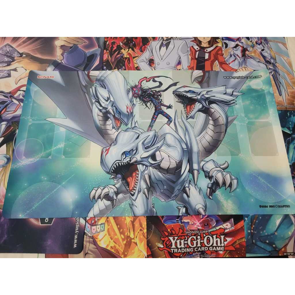 Tapete de Duelo / Playmat / Mousepad - Dragon Master Magia - Yugioh! Dimenções aproximadas 35cm x 60cm.