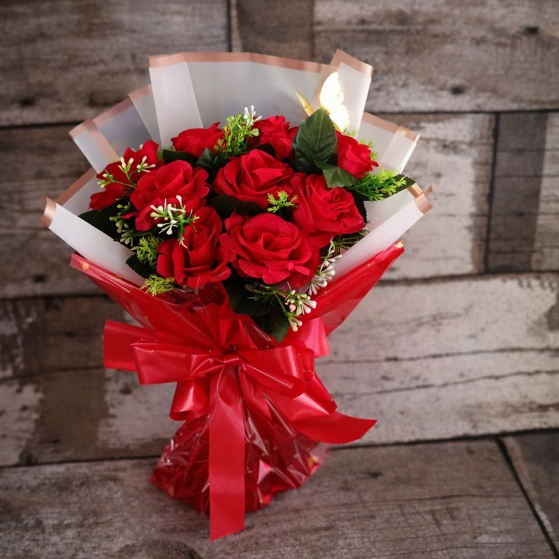 Buquê de Rosas Vermelhas Artificial – Presente Romântico em Oferta na Shopee