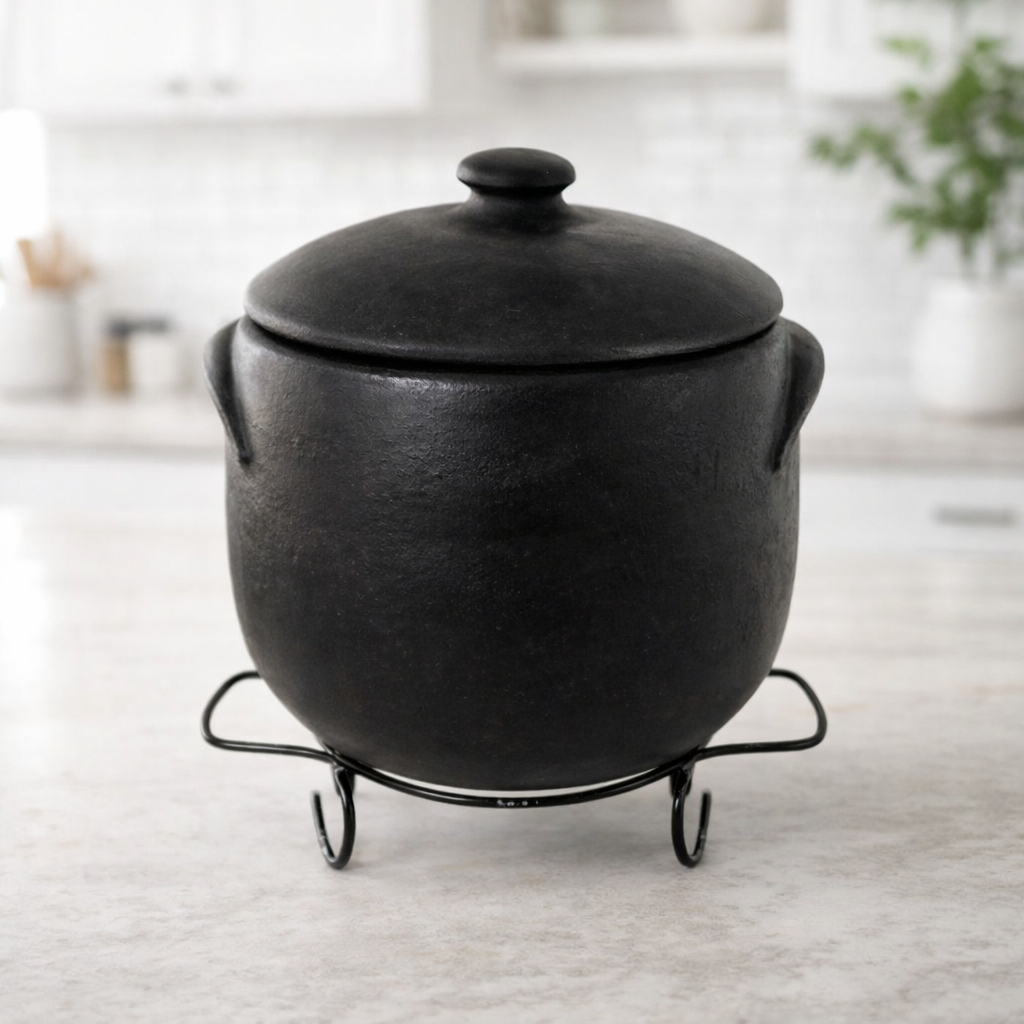 Caldeirão de Barro Capixaba Preto 2/4/6 L (opções com e sem suporte de ferro) - Artesanais