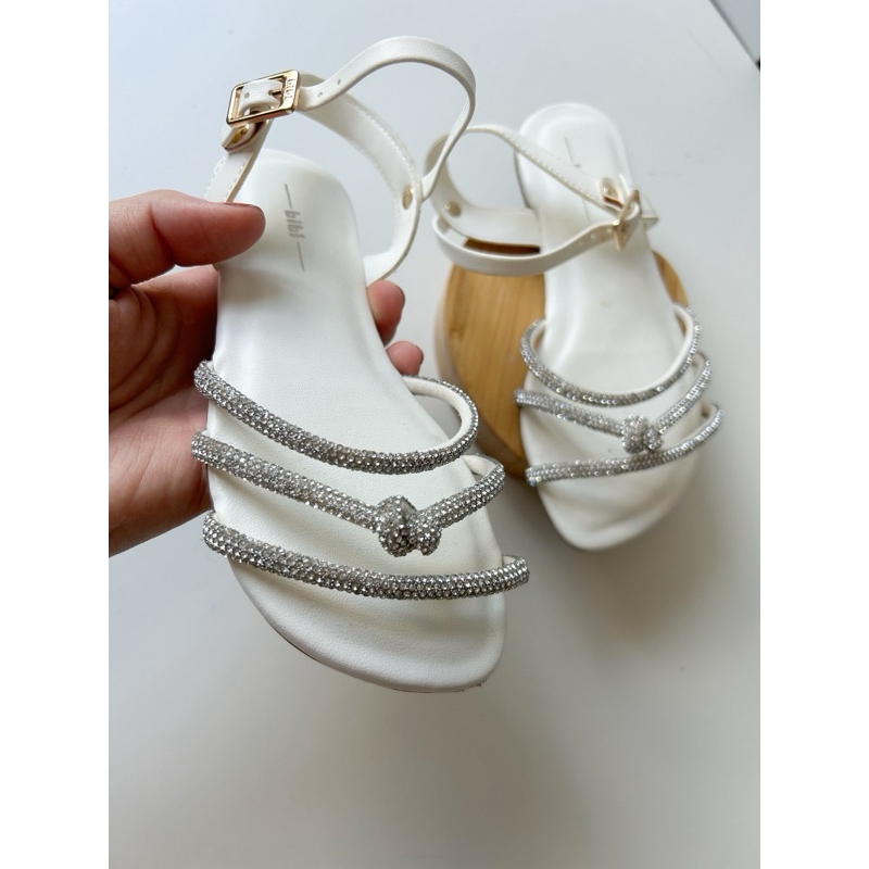 Sandália Bibi Menina Conforto Com Brilho- Tamanho -28