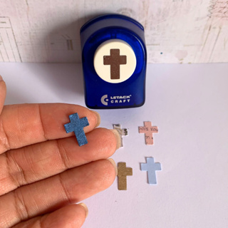Furador Mini Cruz 1,5cm para papel Scrapbook e Art Journal Colcha de Retalhos Colagens Cartões Páscoa Devocional em Oferta na Shopee