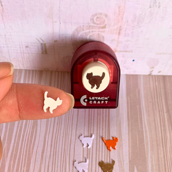 Furador Micro Gatinho 1cm para papel Scrapbook e Art Journal em Papel Colcha de Retalhos Colagens Cartões e Lembrancinha