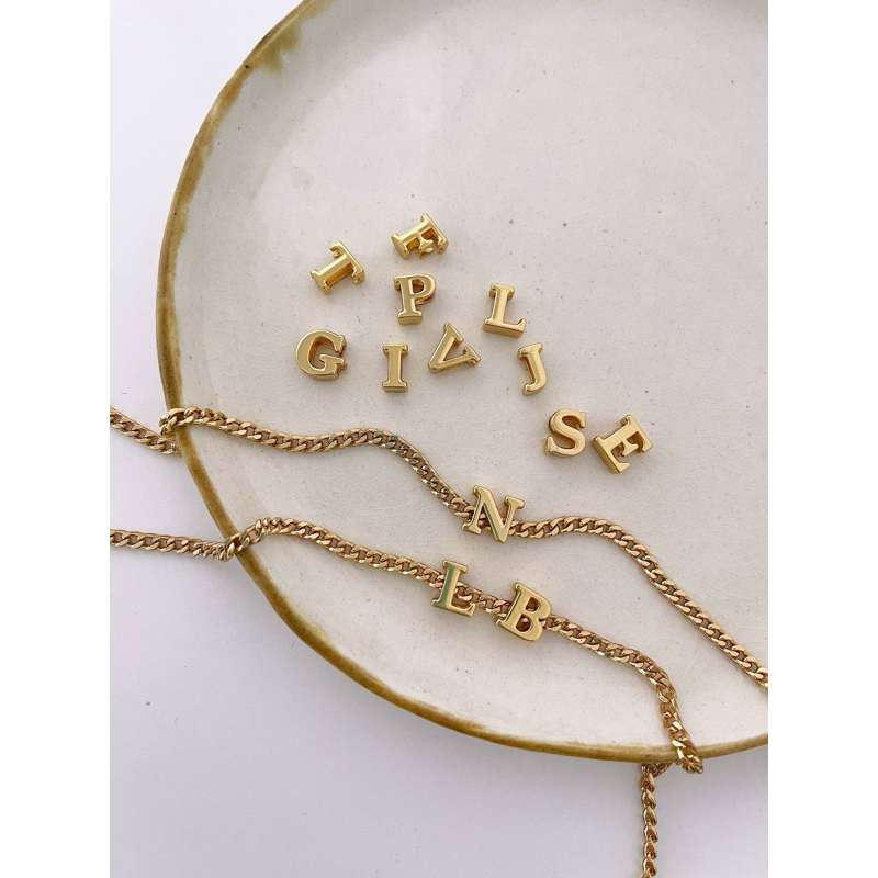 Colar Choker Inicial Letra Banhado a Ouro 18k | Corrente Grumet