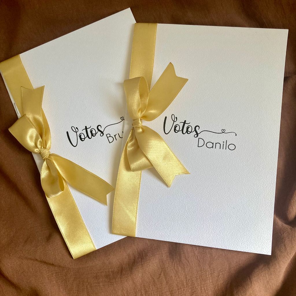 Par de Cadernos de Votos personalizados para Noiva e Noivo Fita Cetim Cor Dourada