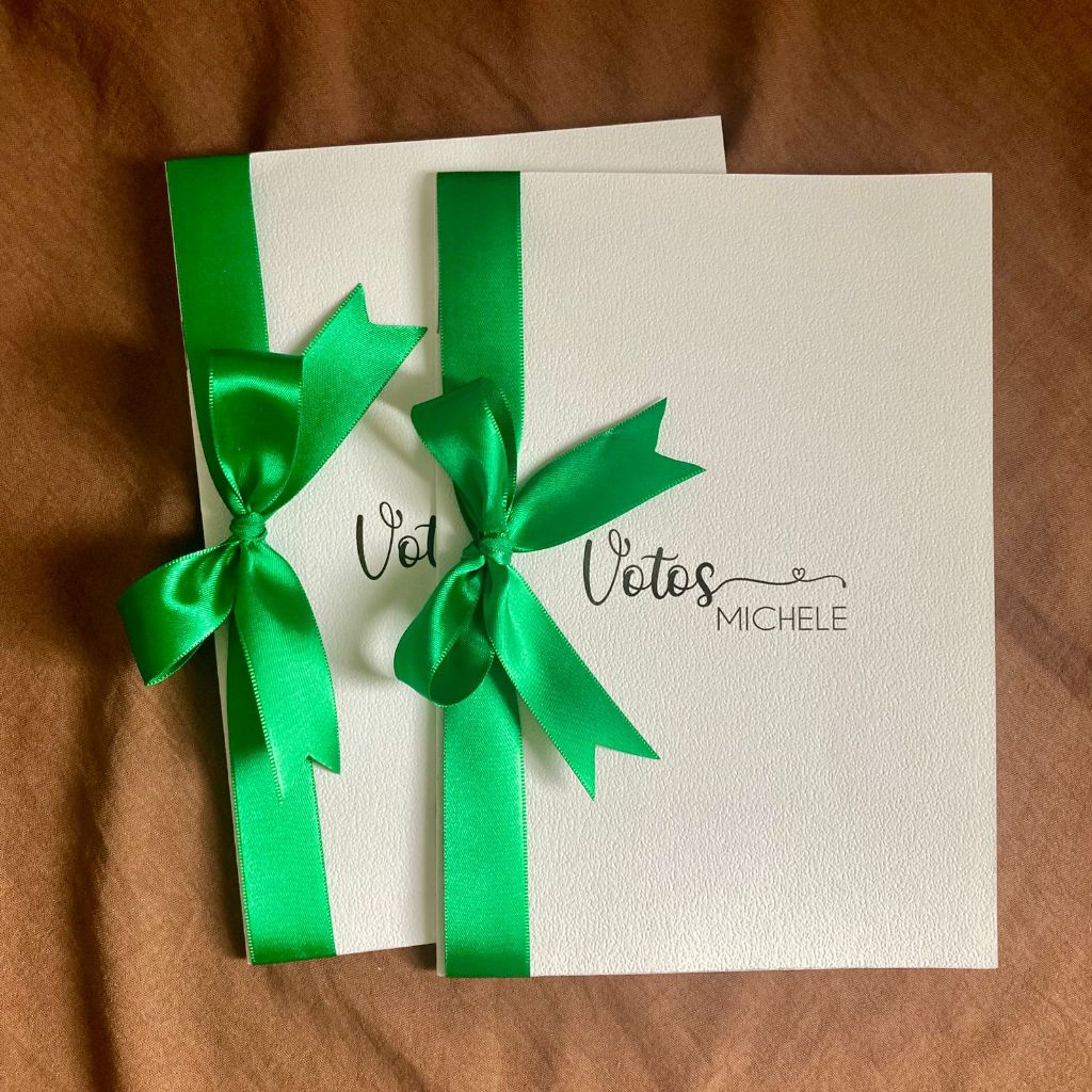 Par de Caderno de Votos Casamento Cor Verde Esmeralda Personalizado Com Nomes dos Noivos Fita Cetim