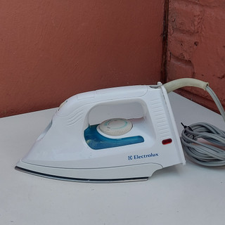 Ferro de Passar Electrolux a Vapor – Original – Funcionando