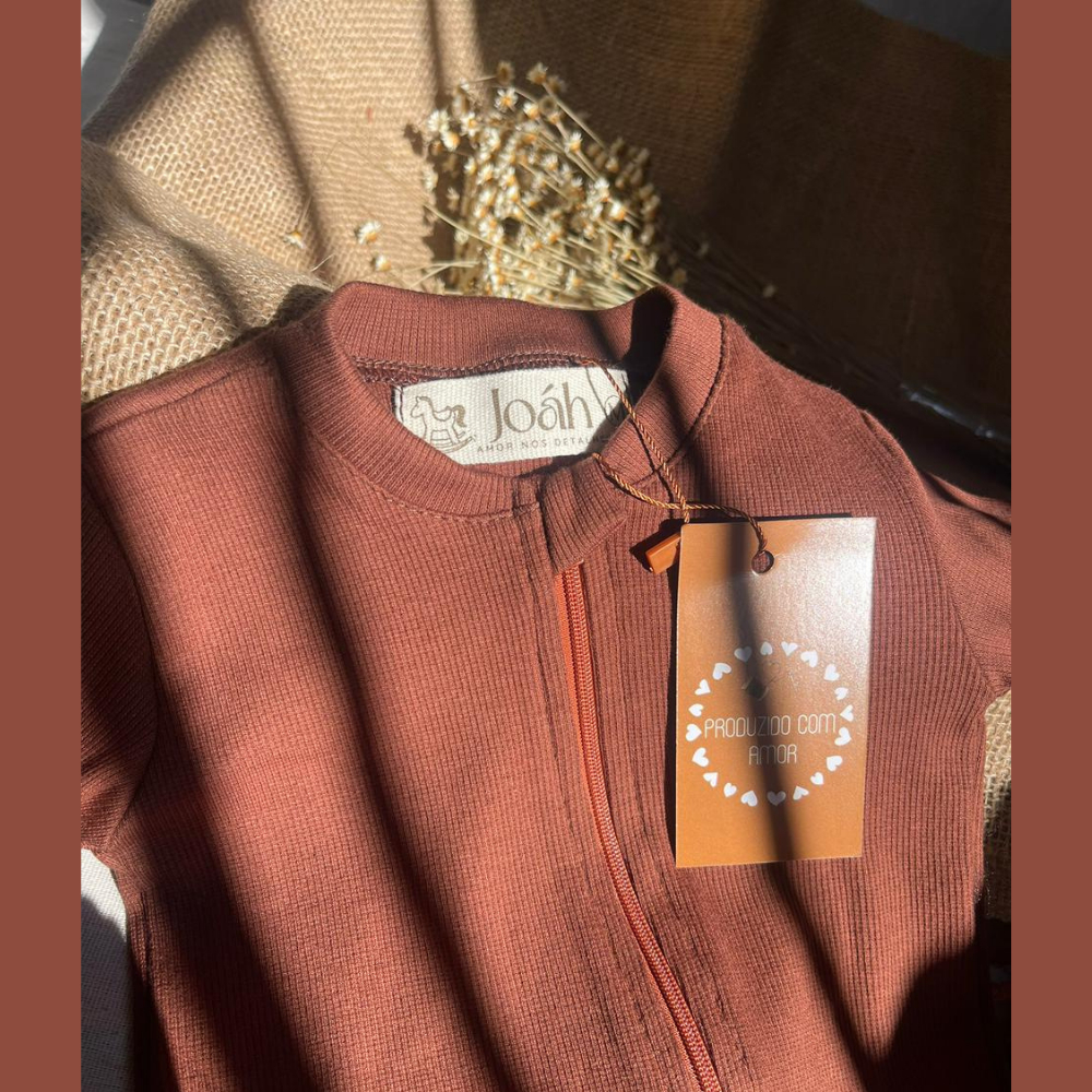 Macacão canelado bebe menina menino com ziper neutro minimalista enxoval algodão