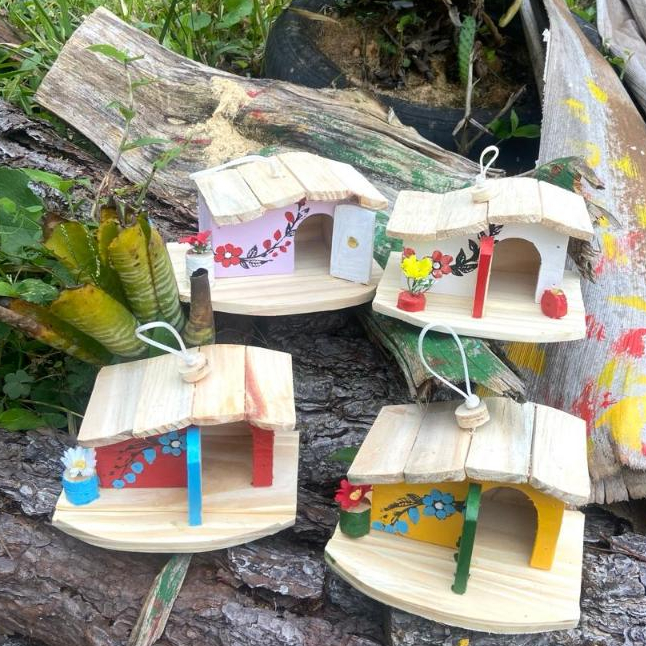 Mini Casinha Fazendinha de Passarinho para Decorar - Casa - Decoração