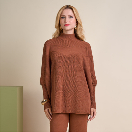 Blusa Feminina Poncho Ampla Manga Morcego e Recorte Frontal em V