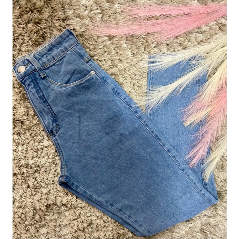 Calça mom básica