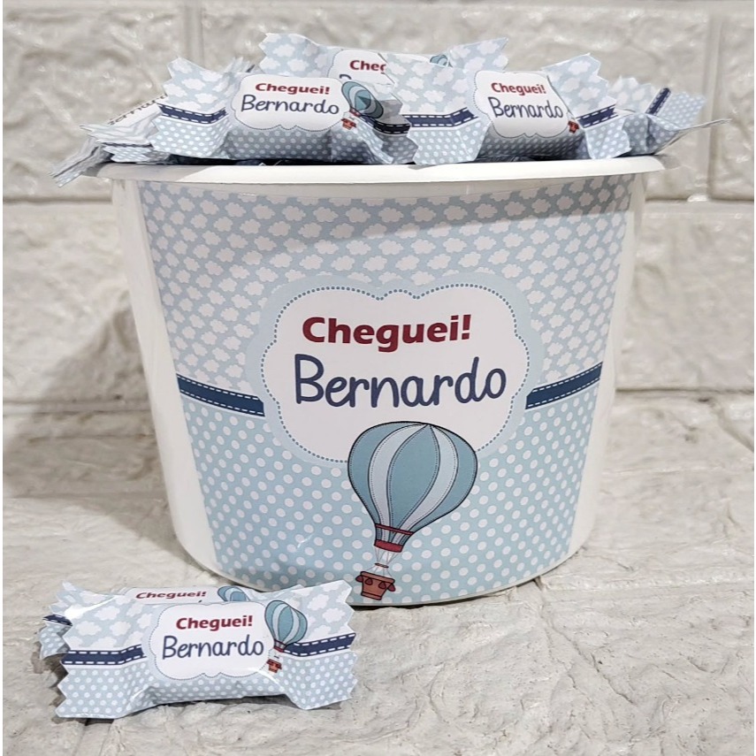 1 baldinho com 100 balas Personalizadas Ursinho Baloeiro