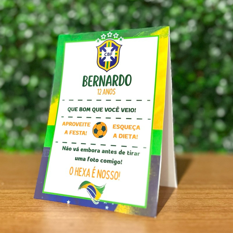 Centro de Mesa Brasil - Plaquinha de Mesa para Aniversário Seleção Brasileira - Futebol - Hexa