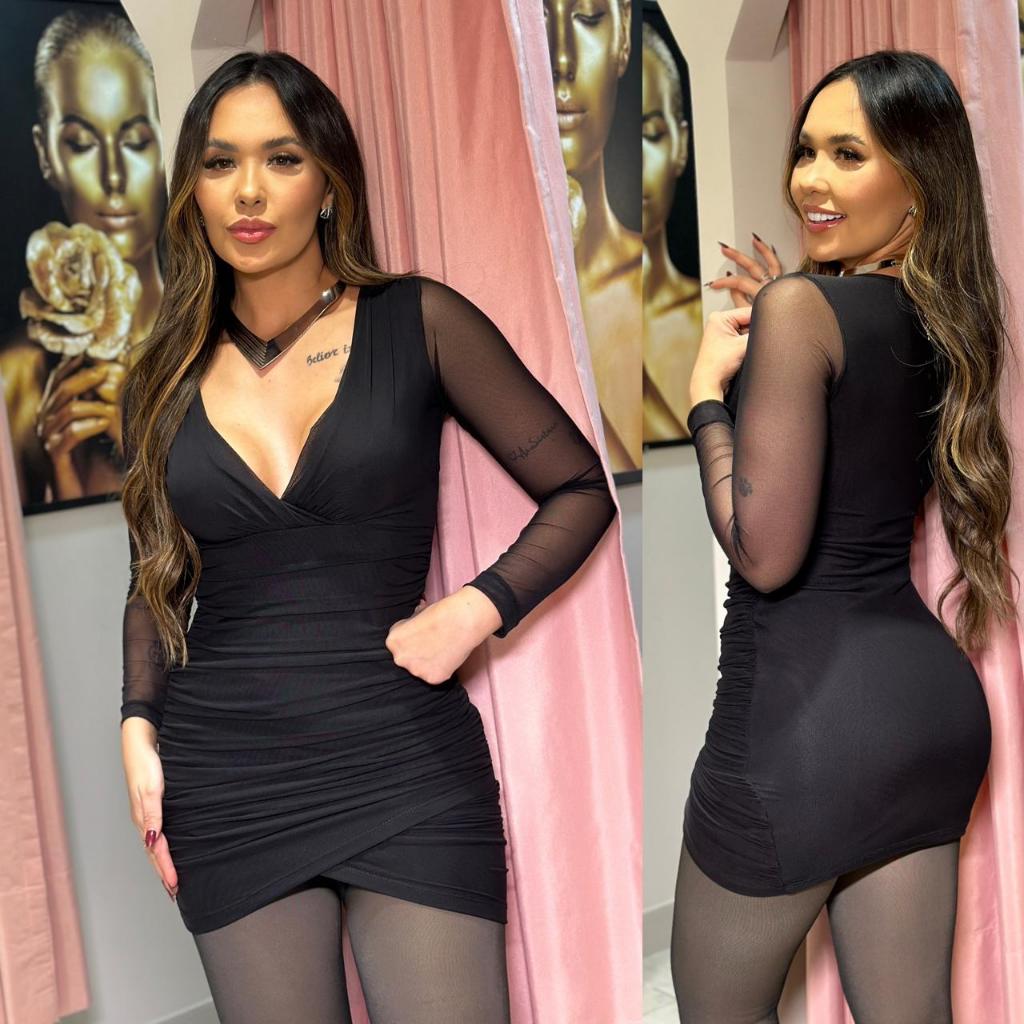 Vestido Manga Longa Decotado Transpassado em Tule groovy forever Preto Sensual Elegante Tendencia