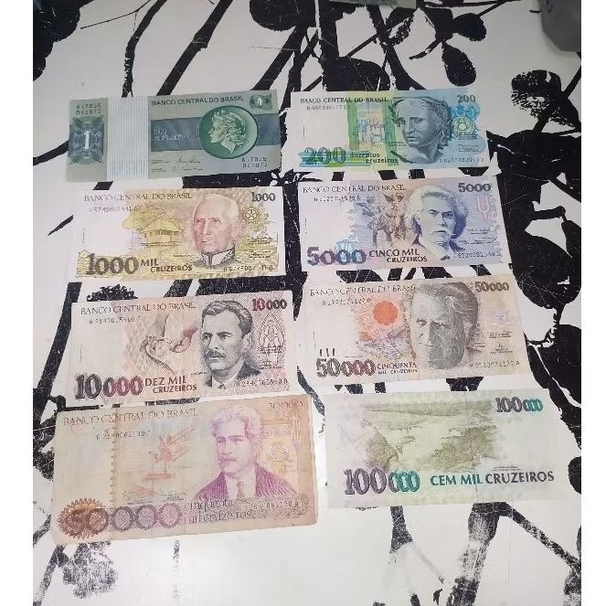 Notas Antigas Cruzeiros, um, duzentos, mil, cinco mil, dez mil, cinquenta mil, cem mil