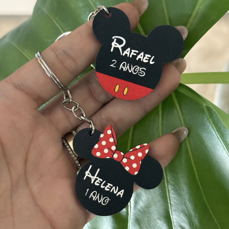 Chaveiro Lembrancinha Aniversário Personalizada Com Nome E Idade Infantil Tema Mickey e Minnie Para Menino Menina Festa