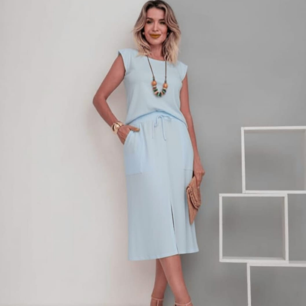 Conjunto Feminino Saia Midi com Blusa Manga Curta e Bolso Cintura Ajustável