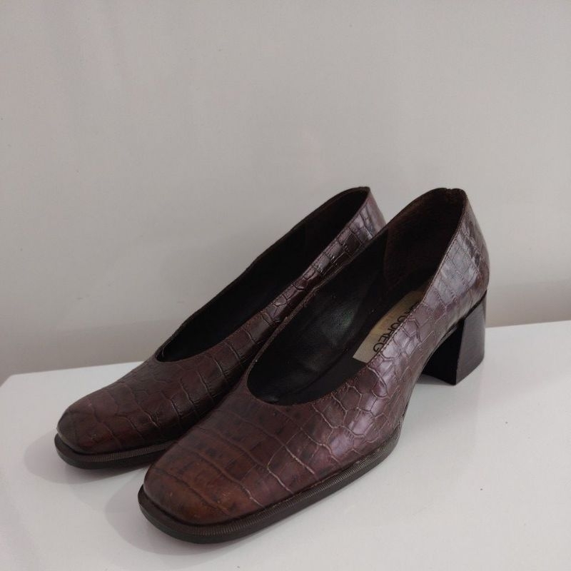 Sapato Feminino Couro Marrom Teresa Gureg Tam 36 – Conforto e Elegância  – Brechó SahLo