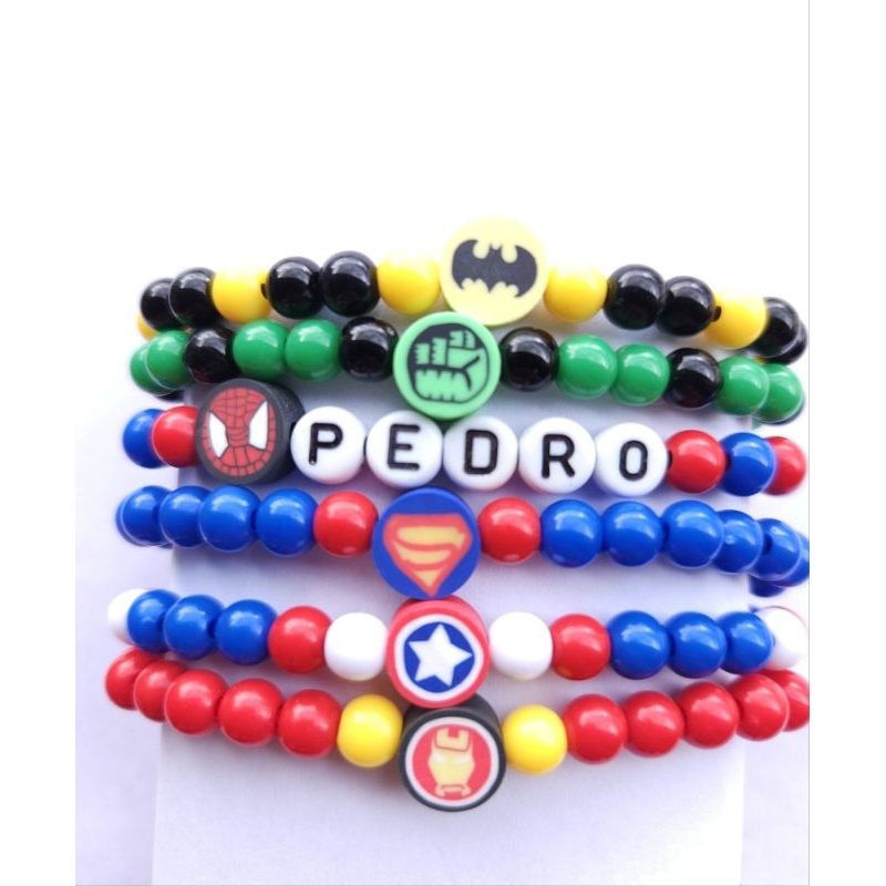 kit 3 pulseiras infantil heróis menino com nome. ( Novo modelo). em Oferta na Shopee